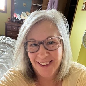 Meet your Posher, Robyn